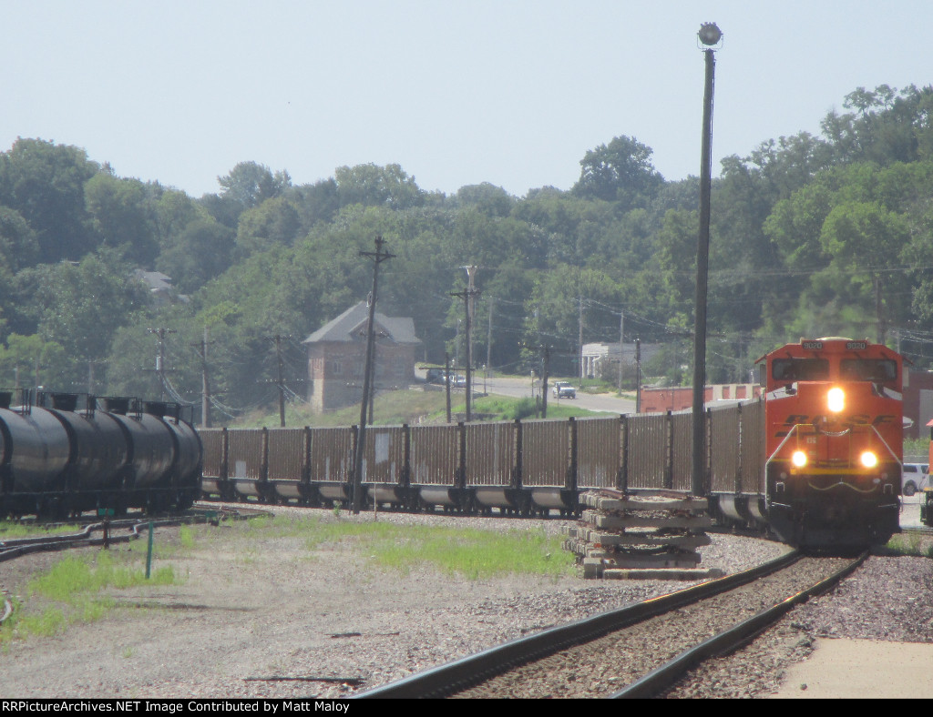 BNSF 9020